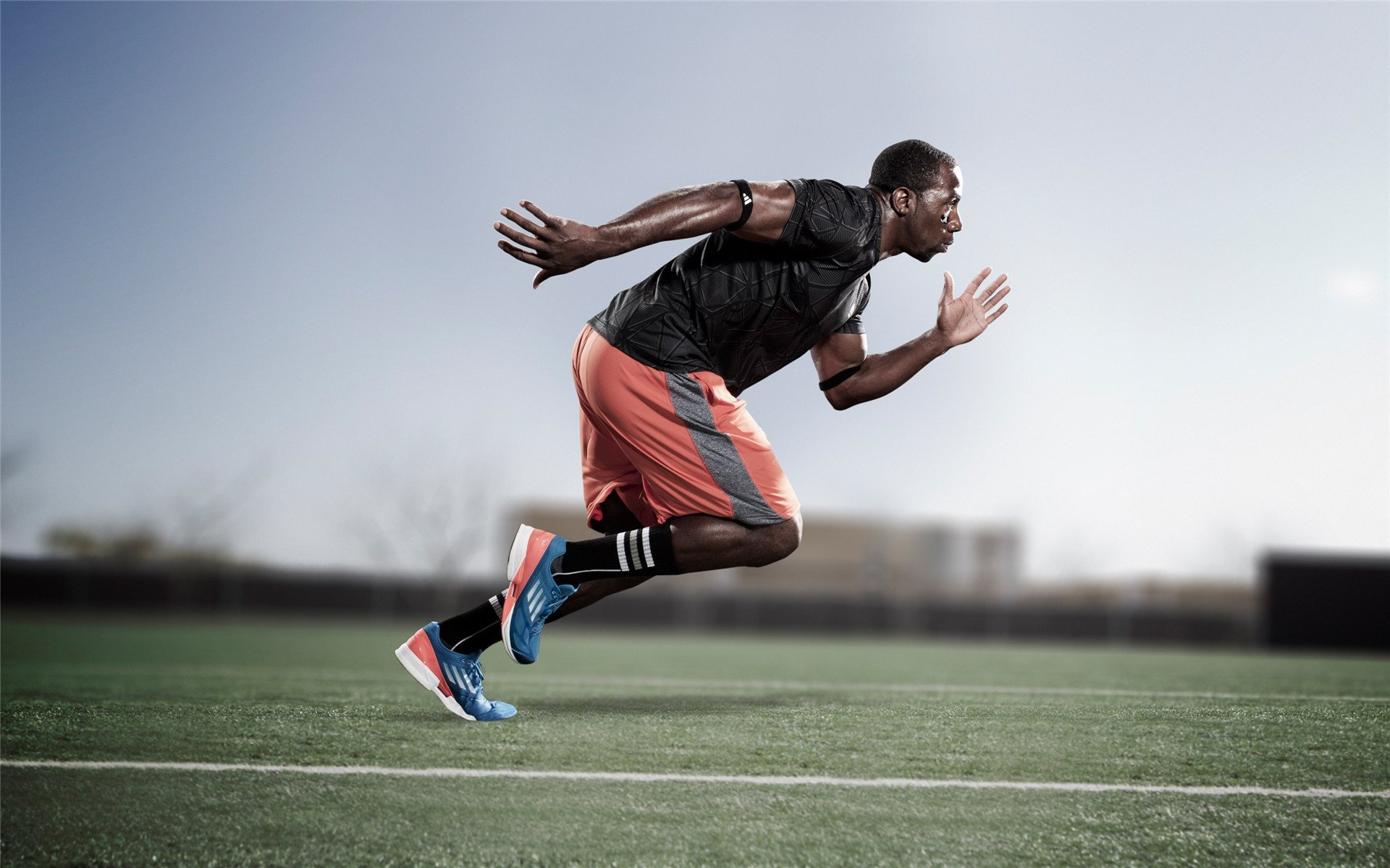 比赛数据实时更新，满足球迷需求，球员比赛数据